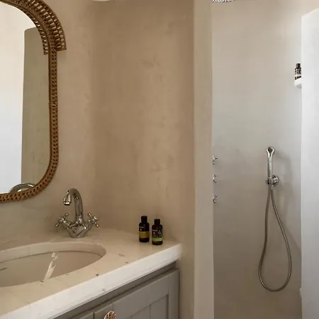 Luxury 5bdr Retreat In Mykonos * קלפטיס