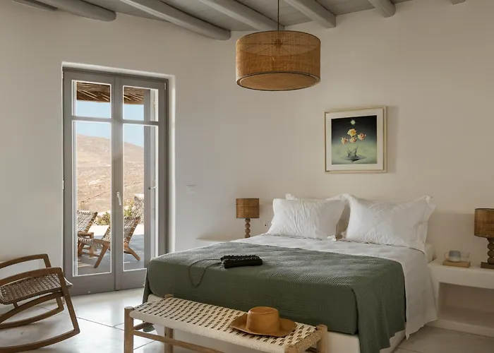 Luxury 5bdr Retreat In Mykonos Kalafatis