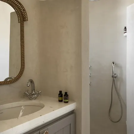 Luxury 5bdr Retreat In Mykonos * קלפטיס