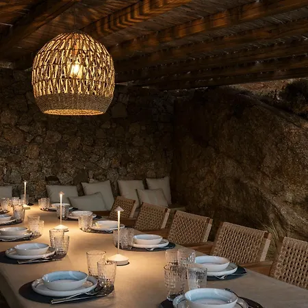 Luxury 5bdr Retreat In Mykonos וילה קלפטיס